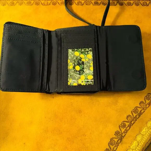 Vera Bradley Navy Quilted Flap Trifold Wallet Wristlet - Picture 6 of 10